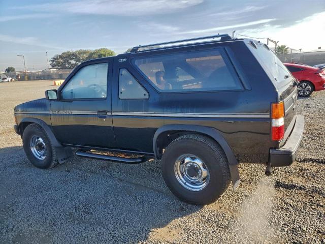 Nissan Pathfinder Image 2