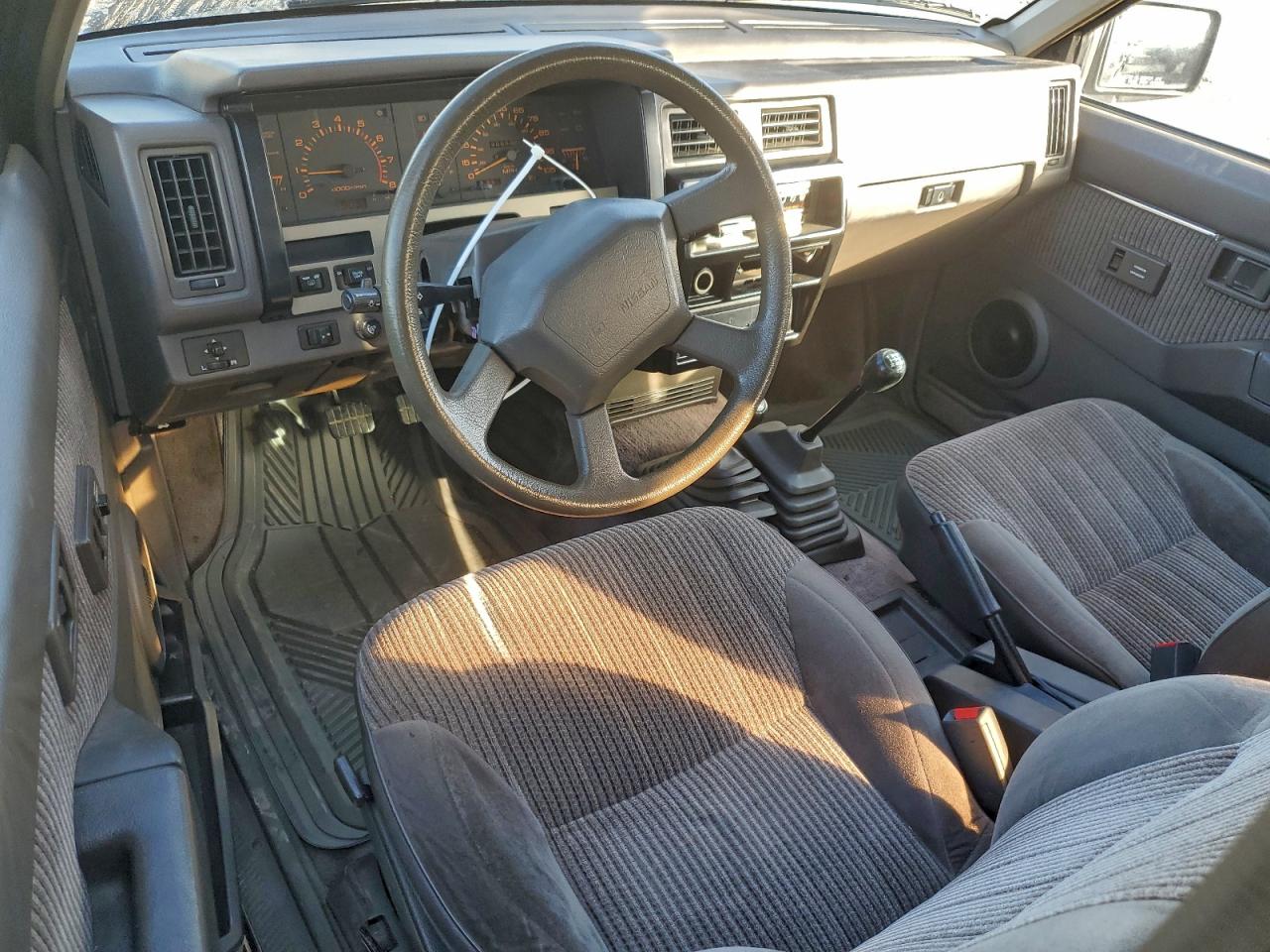 Nissan Pathfinder Image 6