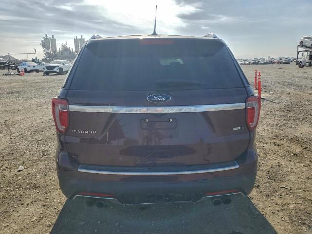 Ford Explorer Platinum Image 2