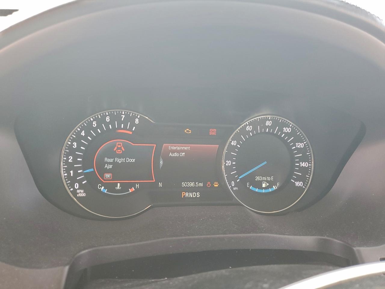 Ford Explorer Platinum Image 8