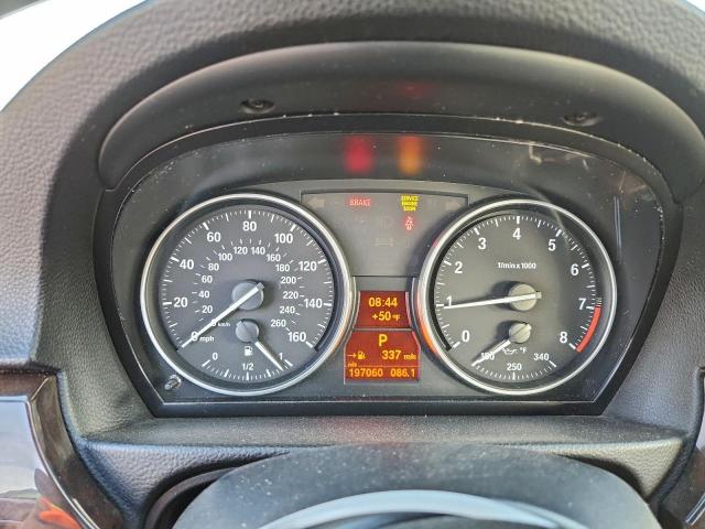 BMW 3 Series I Image 8