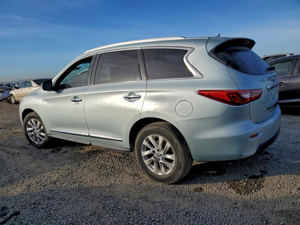 INFINITI JX35 Image 2