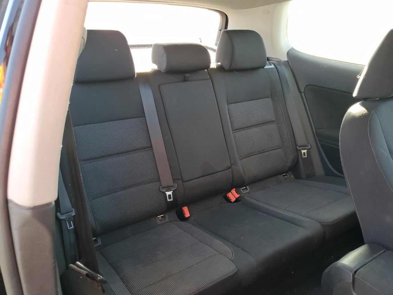 Volkswagen Golf Image 13