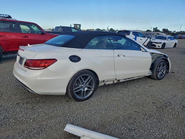 Mercedes-Benz E-Class 550 Image 2