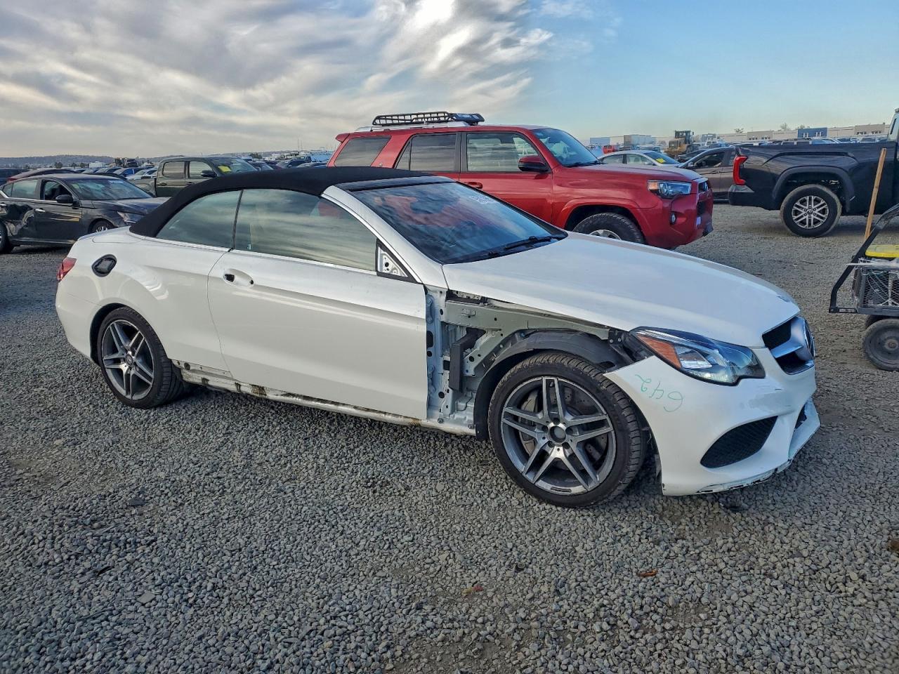 Mercedes-Benz E-Class 550 Image 8