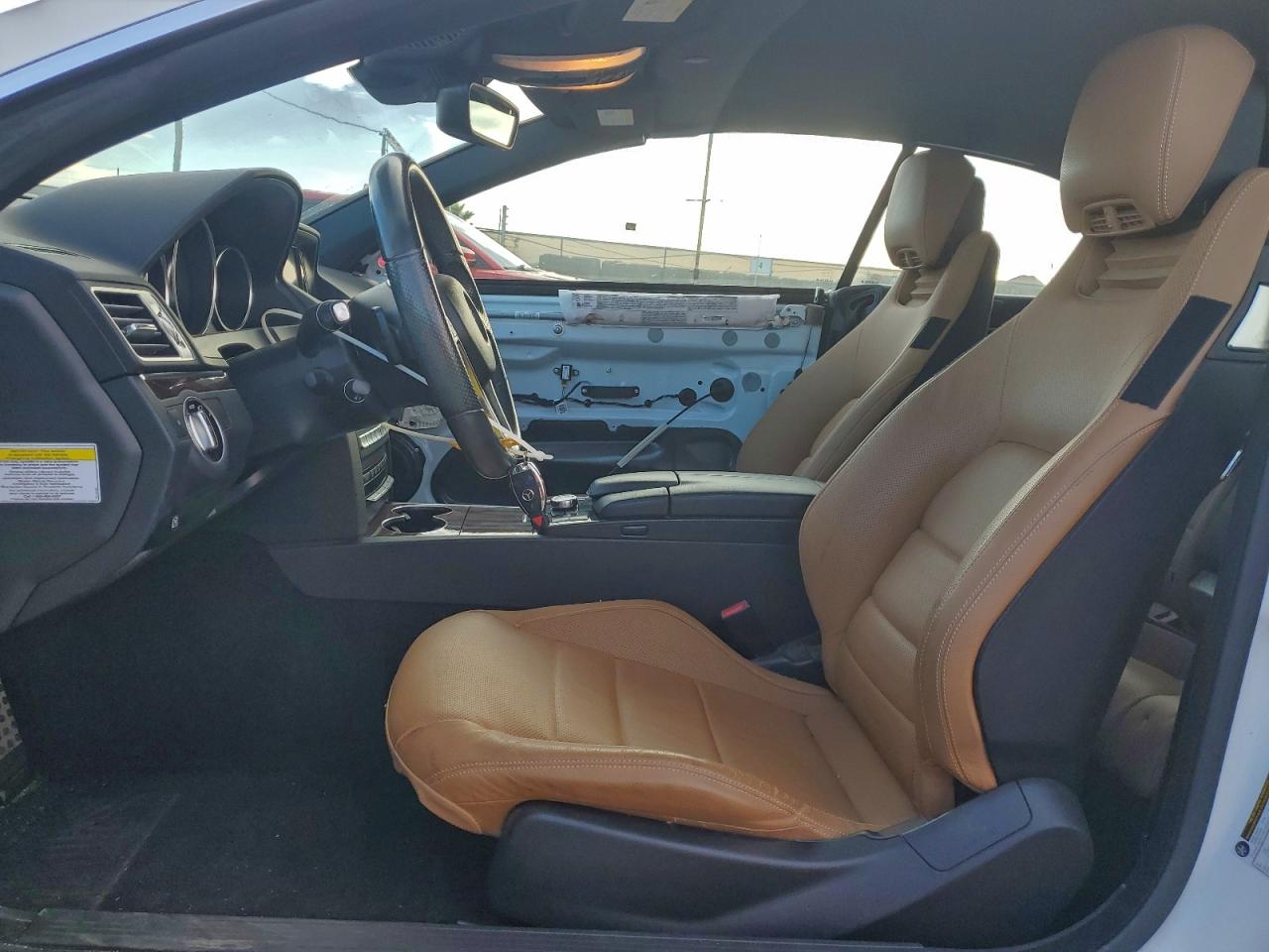 Mercedes-Benz E-Class 550 Image 5