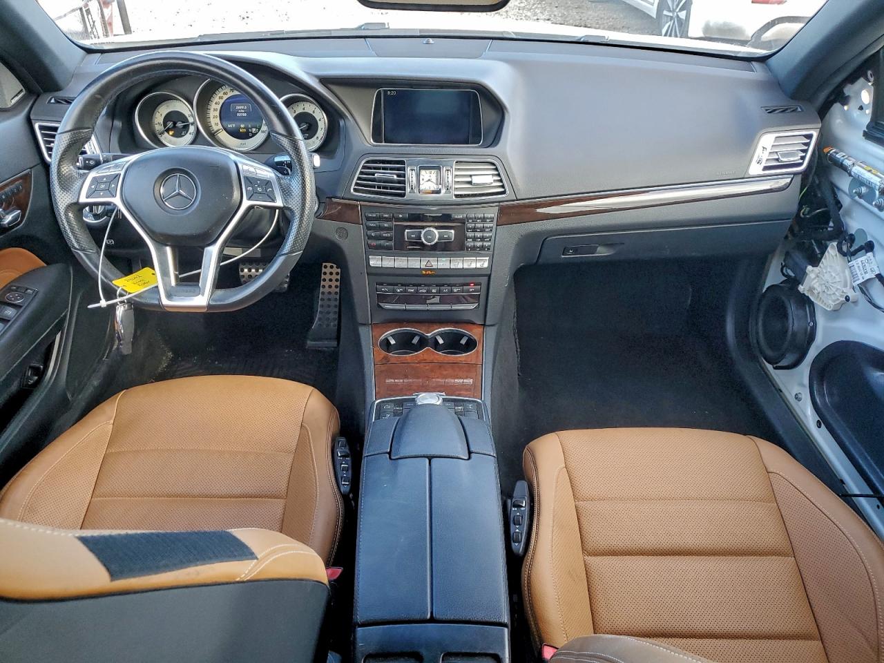 Mercedes-Benz E-Class 550 Image 10