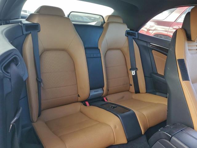 Mercedes-Benz E-Class 550 Image 6