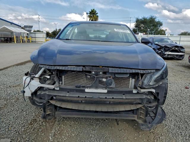 Nissan Altima Sv Image 9