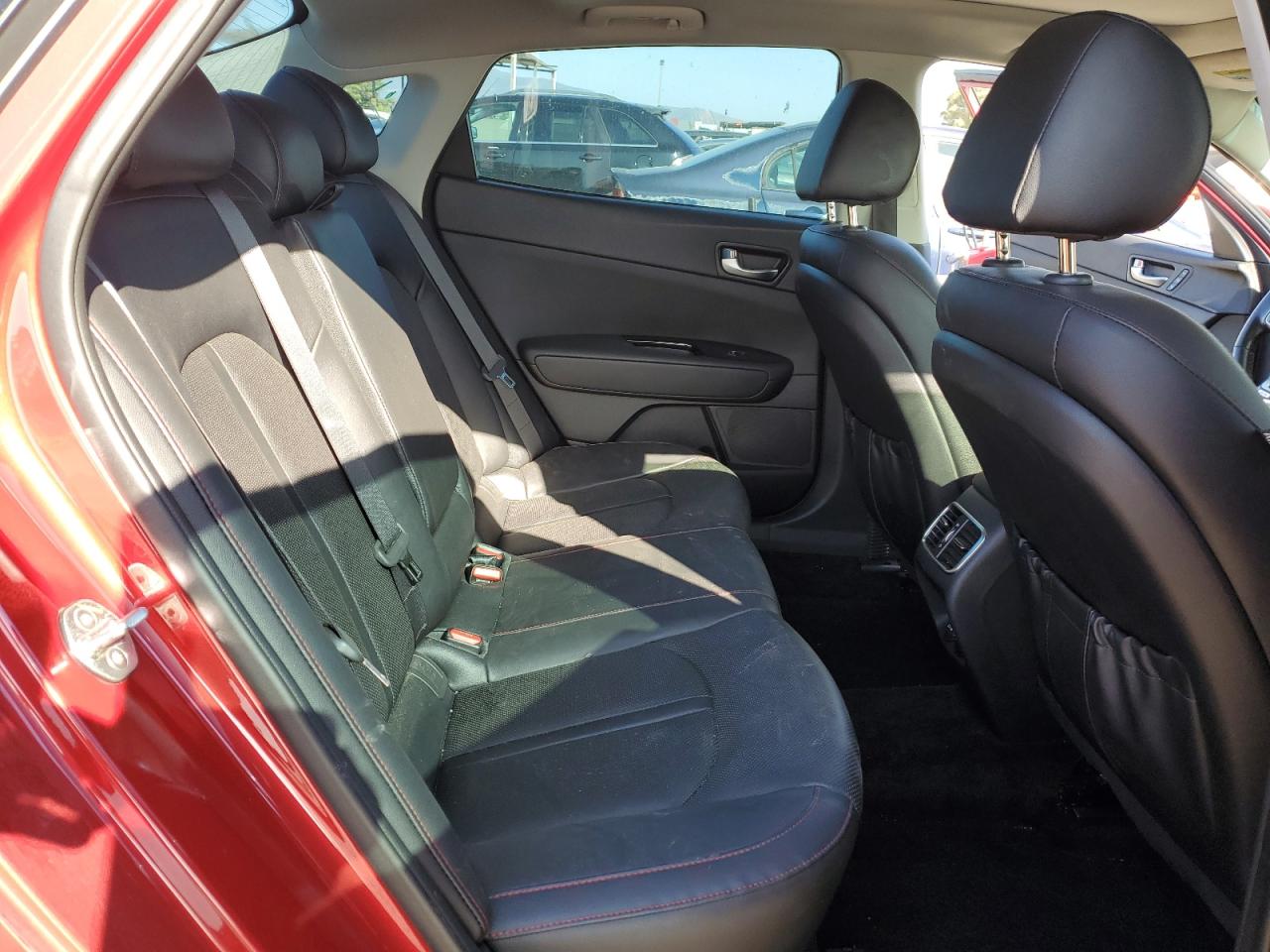 Kia Optima Sx Image 11