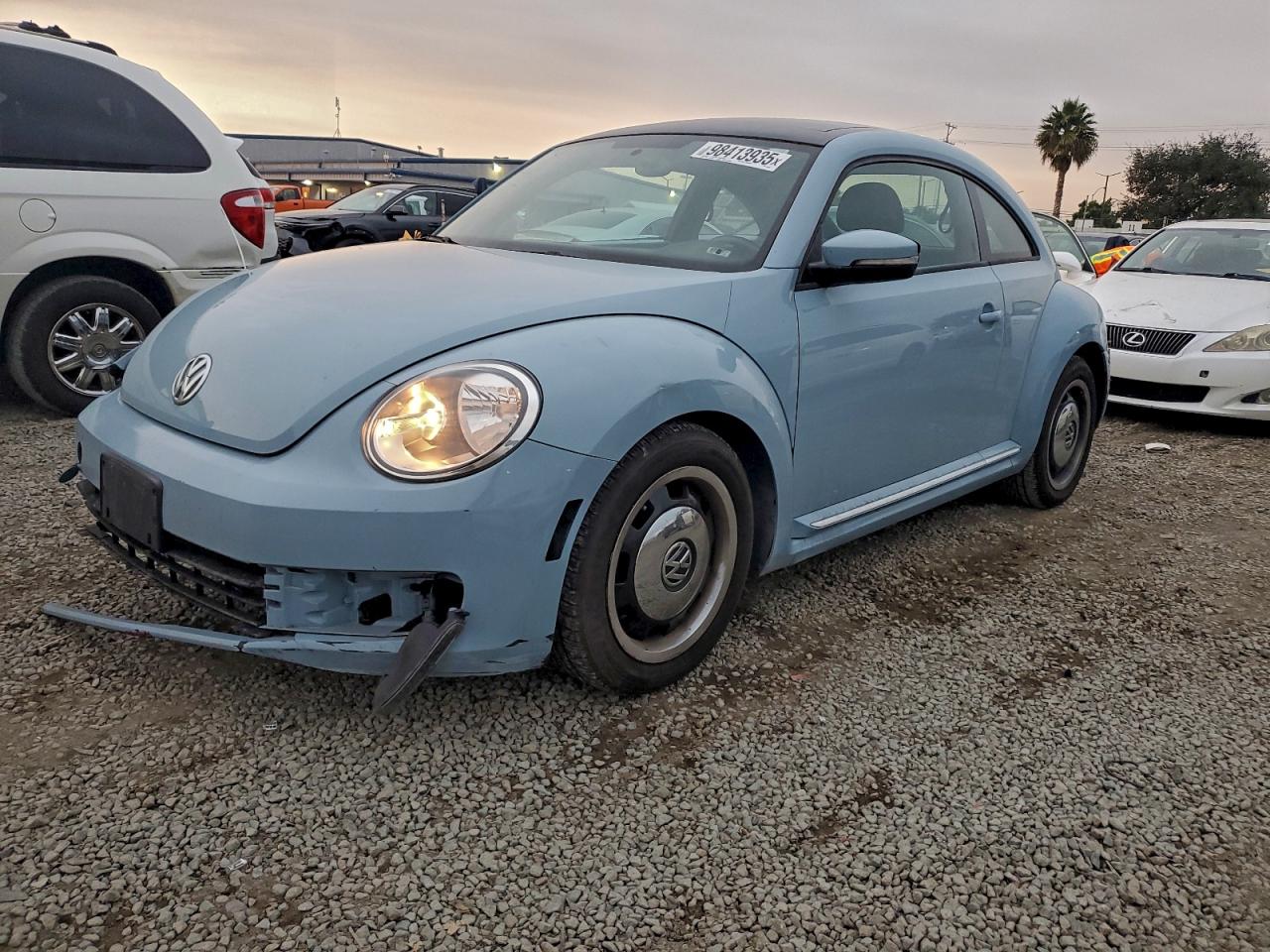 Volkswagen Beetle Image 1