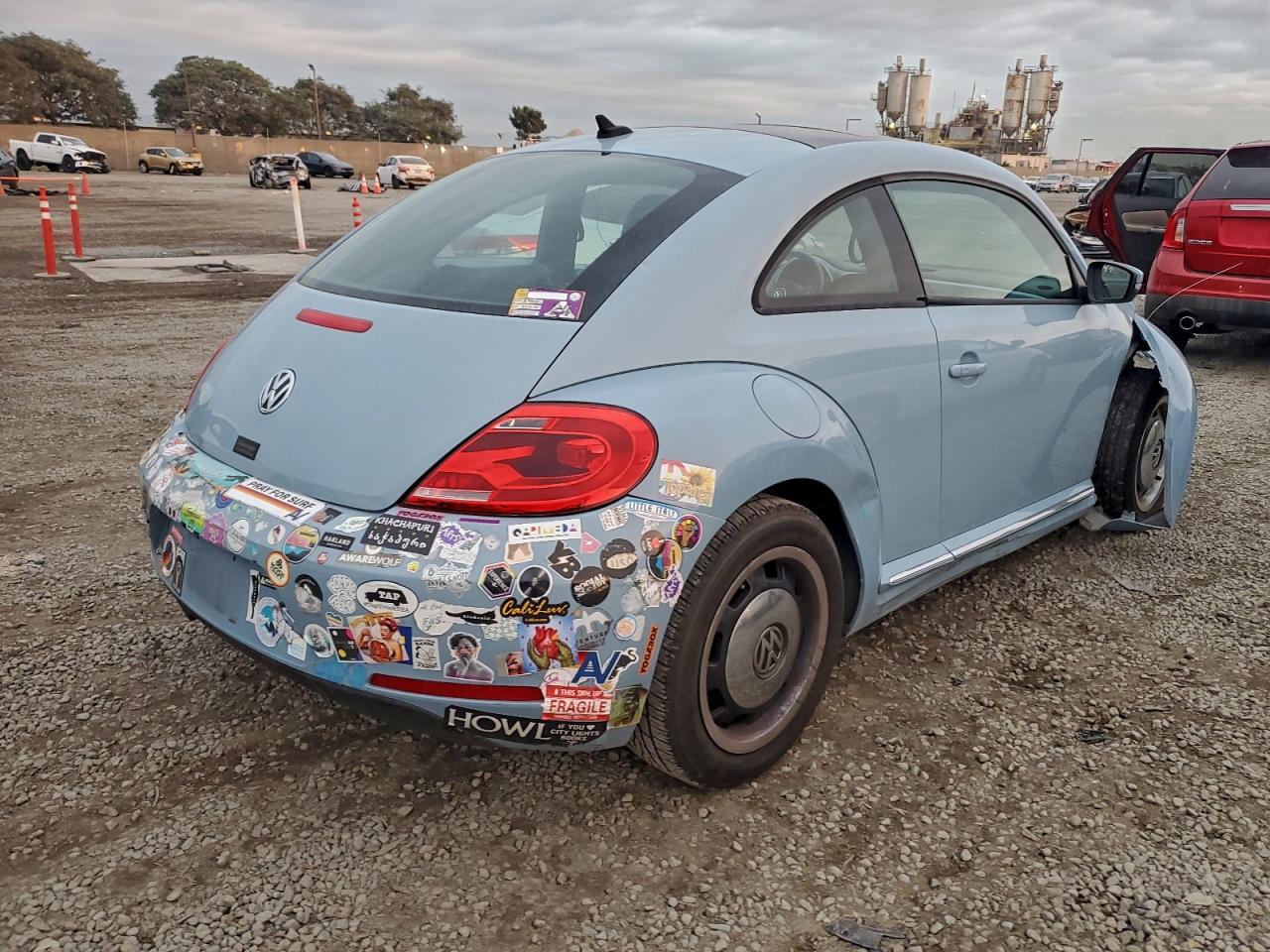 Volkswagen Beetle Image 3