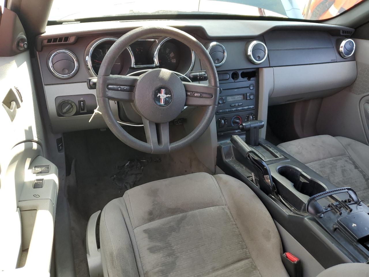 Ford Mustang Image 6