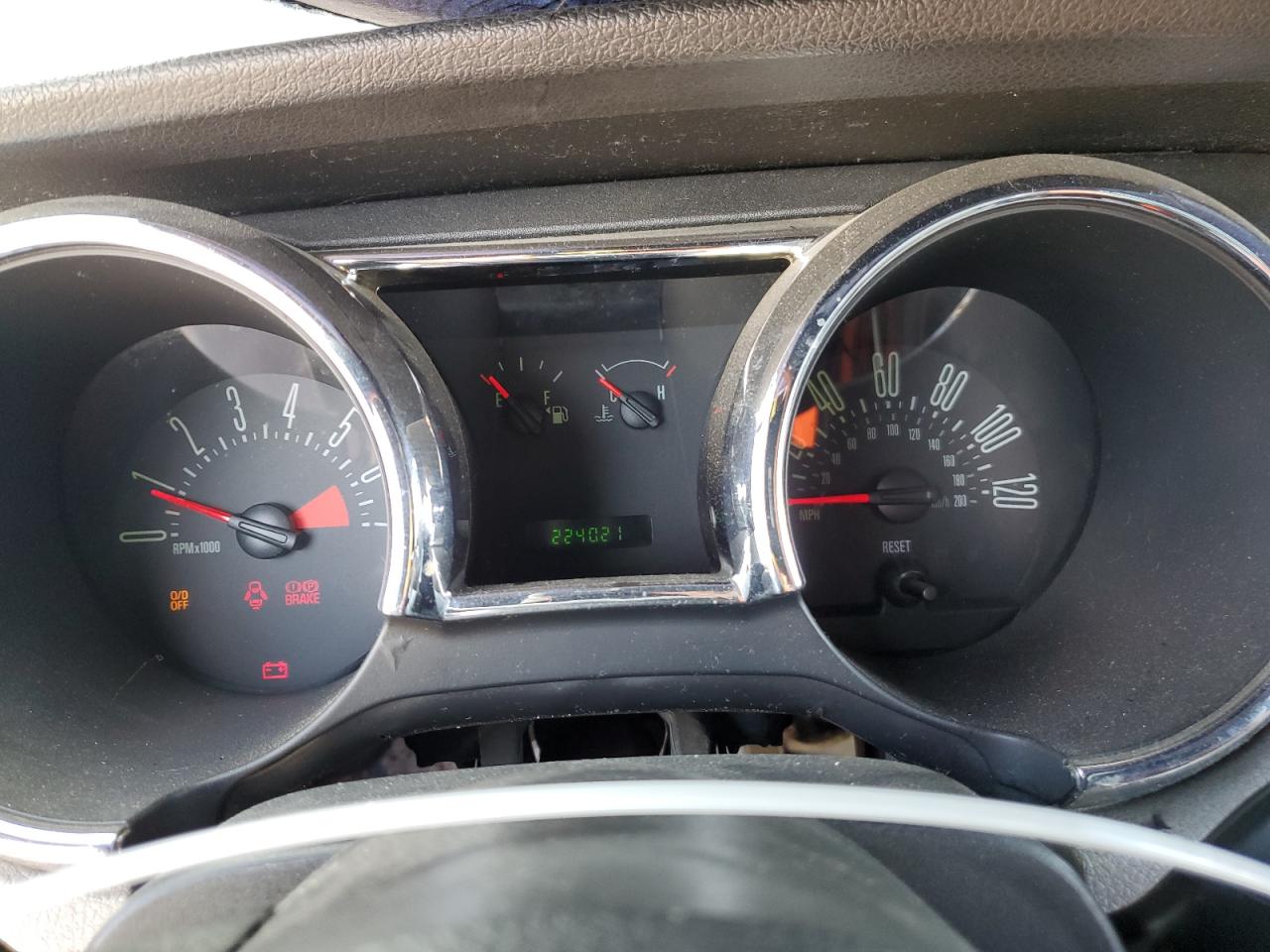 Ford Mustang Image 10