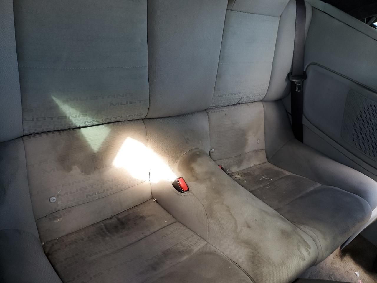 Ford Mustang Image 9