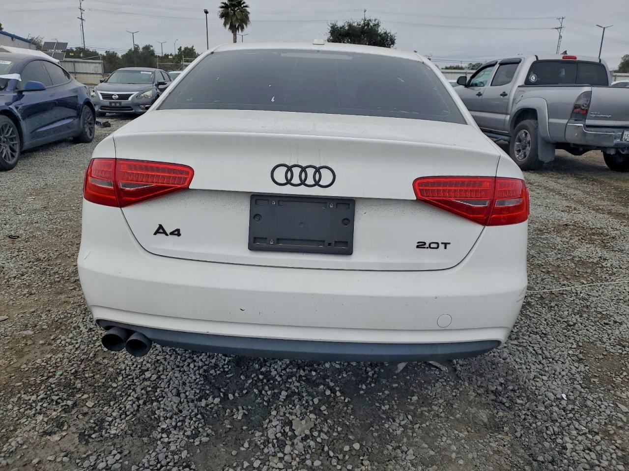 Audi A4 Premium Image 9