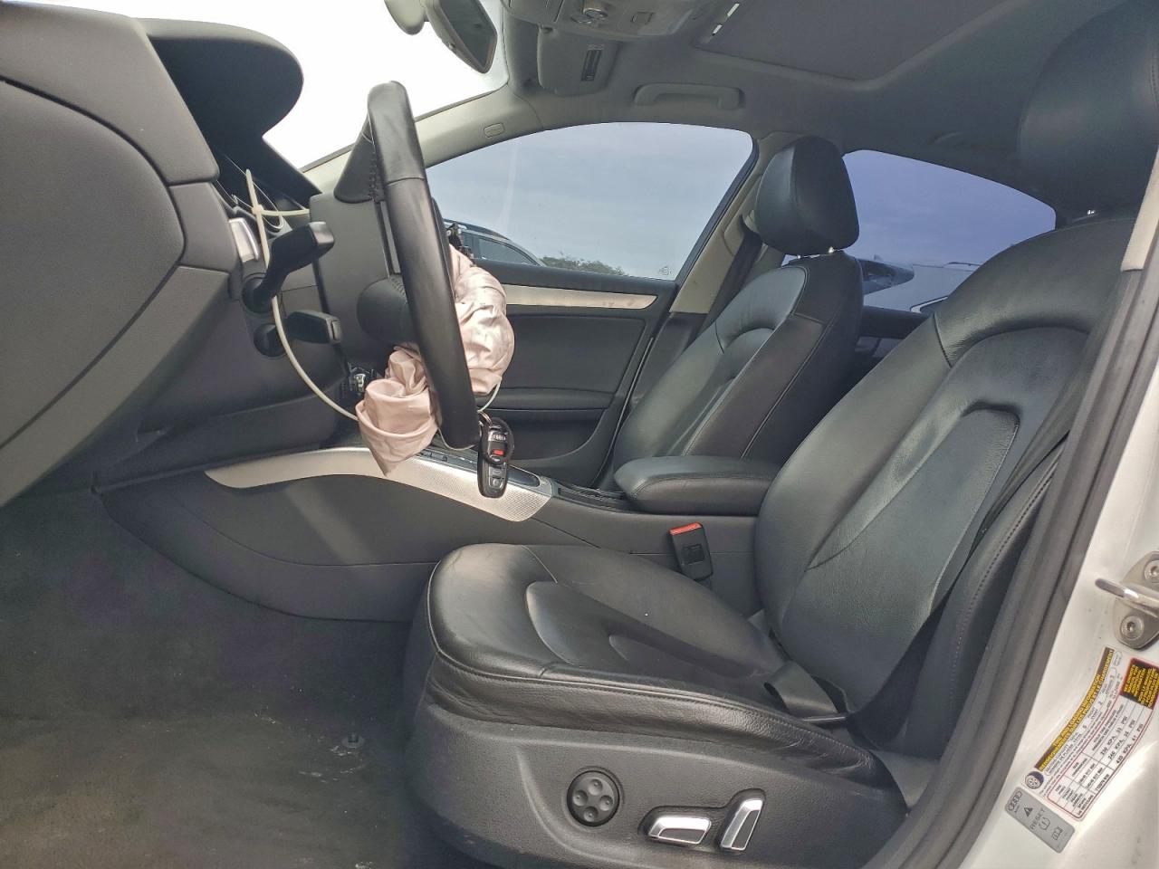 Audi A4 Premium Image 4