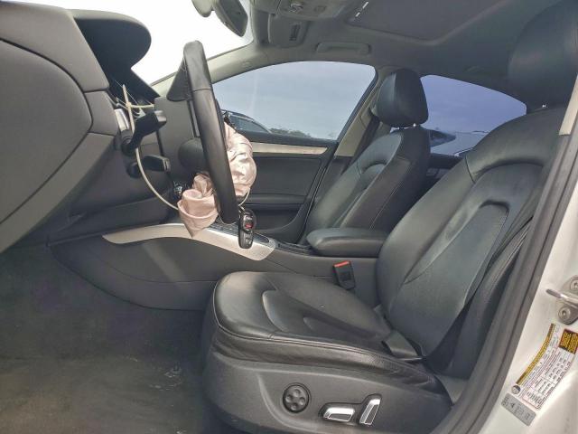 Audi A4 Premium Image 4