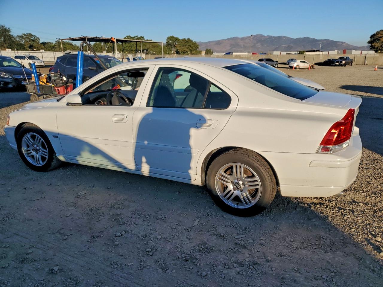 Volvo S60 2.5t Image 6