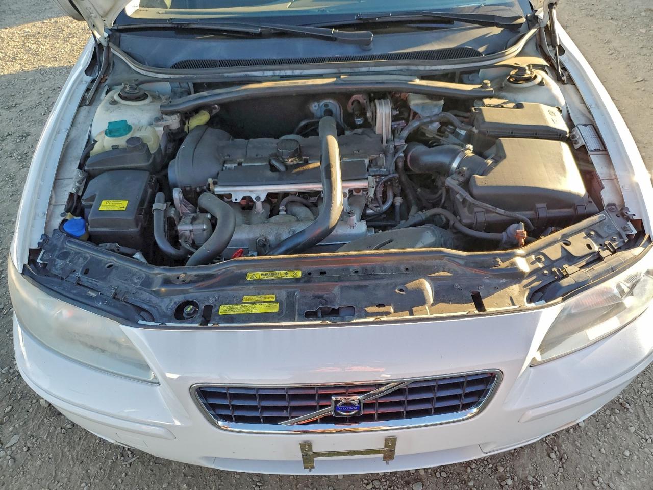 Volvo S60 2.5t Image 3