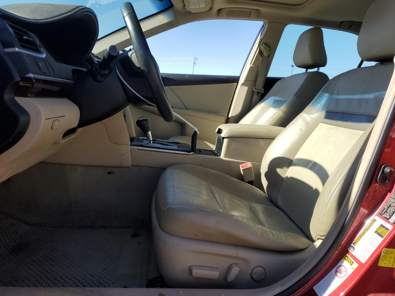 Toyota Camry Base Image 2