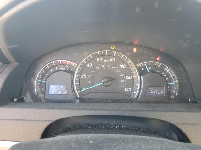 Toyota Camry Base Image 9