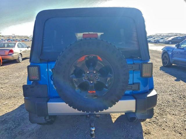 Jeep Wrangler Sahara Image 6