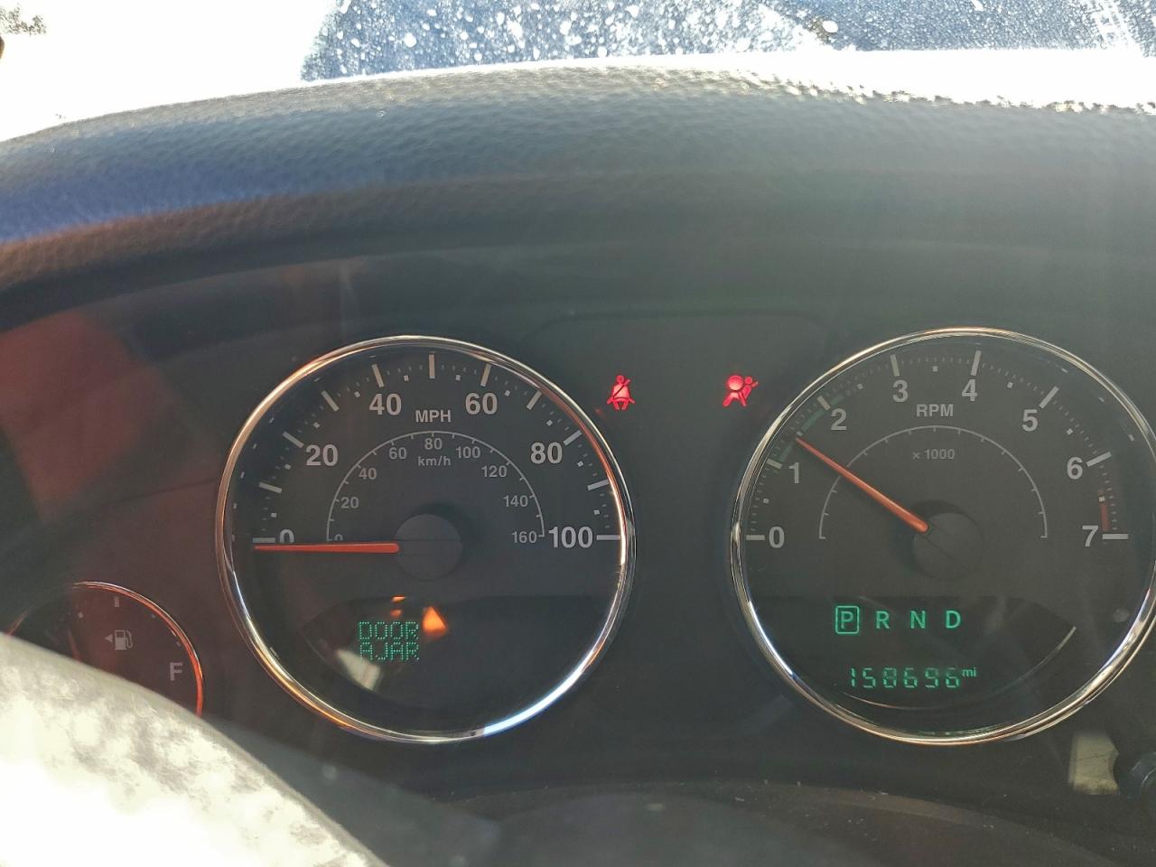 Jeep Wrangler Sahara Image 8