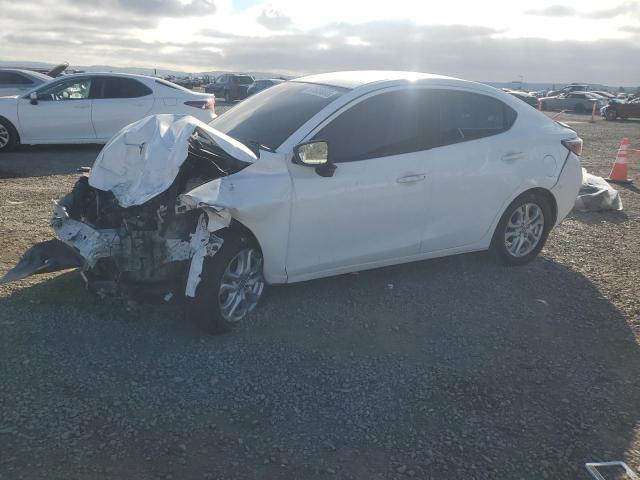  Salvage Toyota Yaris