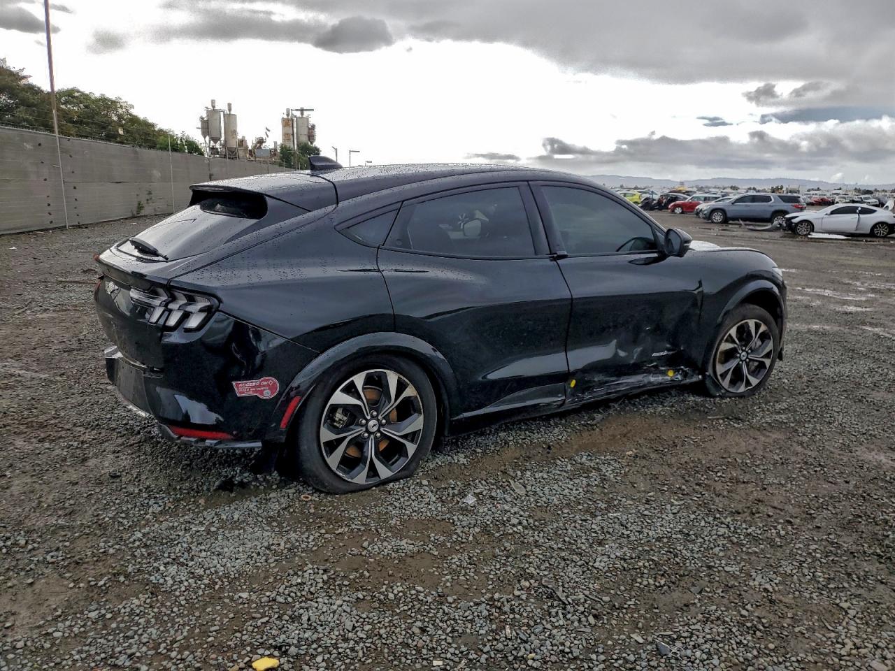 Ford Mustang Premium Image 4