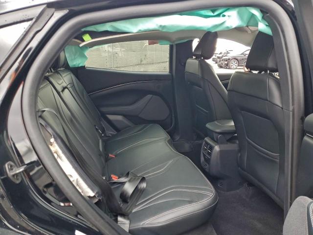 Ford Mustang Premium Image 10