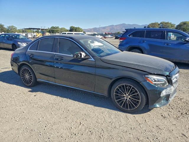 Mercedes-Benz C-Class 300 Image 2