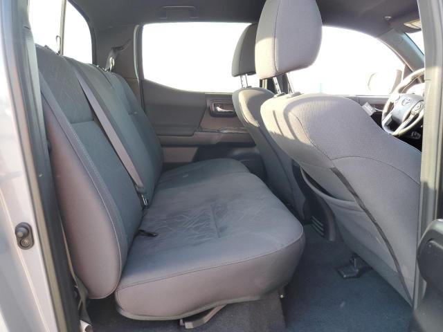 Toyota Tacoma Double Cab Image 10