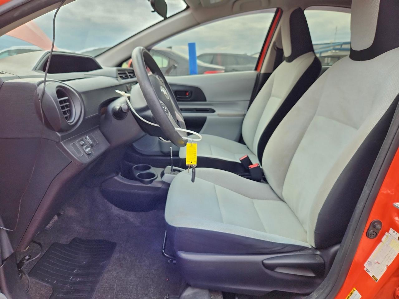 Toyota Prius Image 7