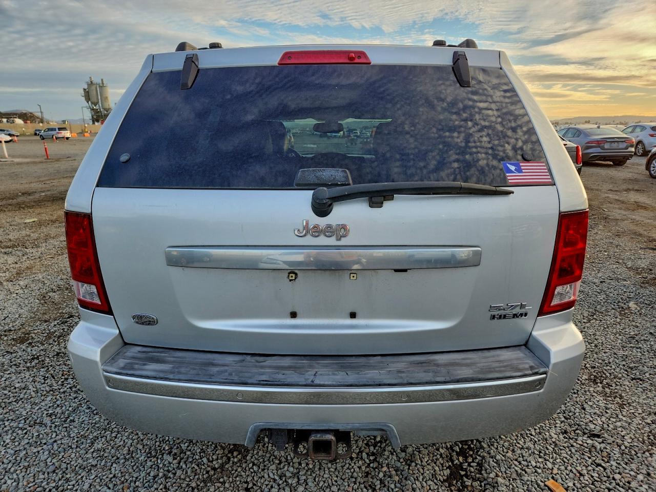 Jeep Grand Cherokee Overland Image 13