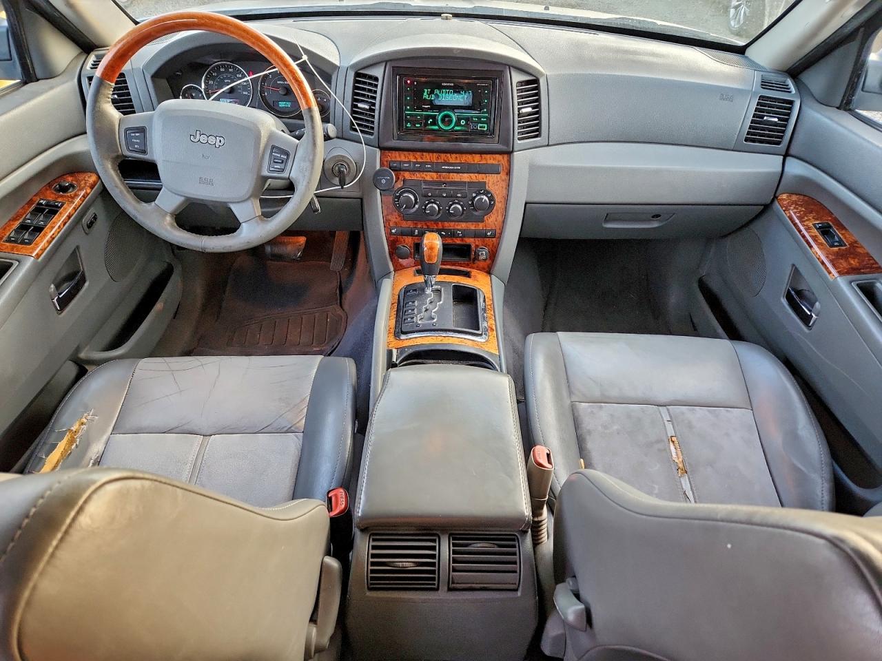 Jeep Grand Cherokee Overland Image 11