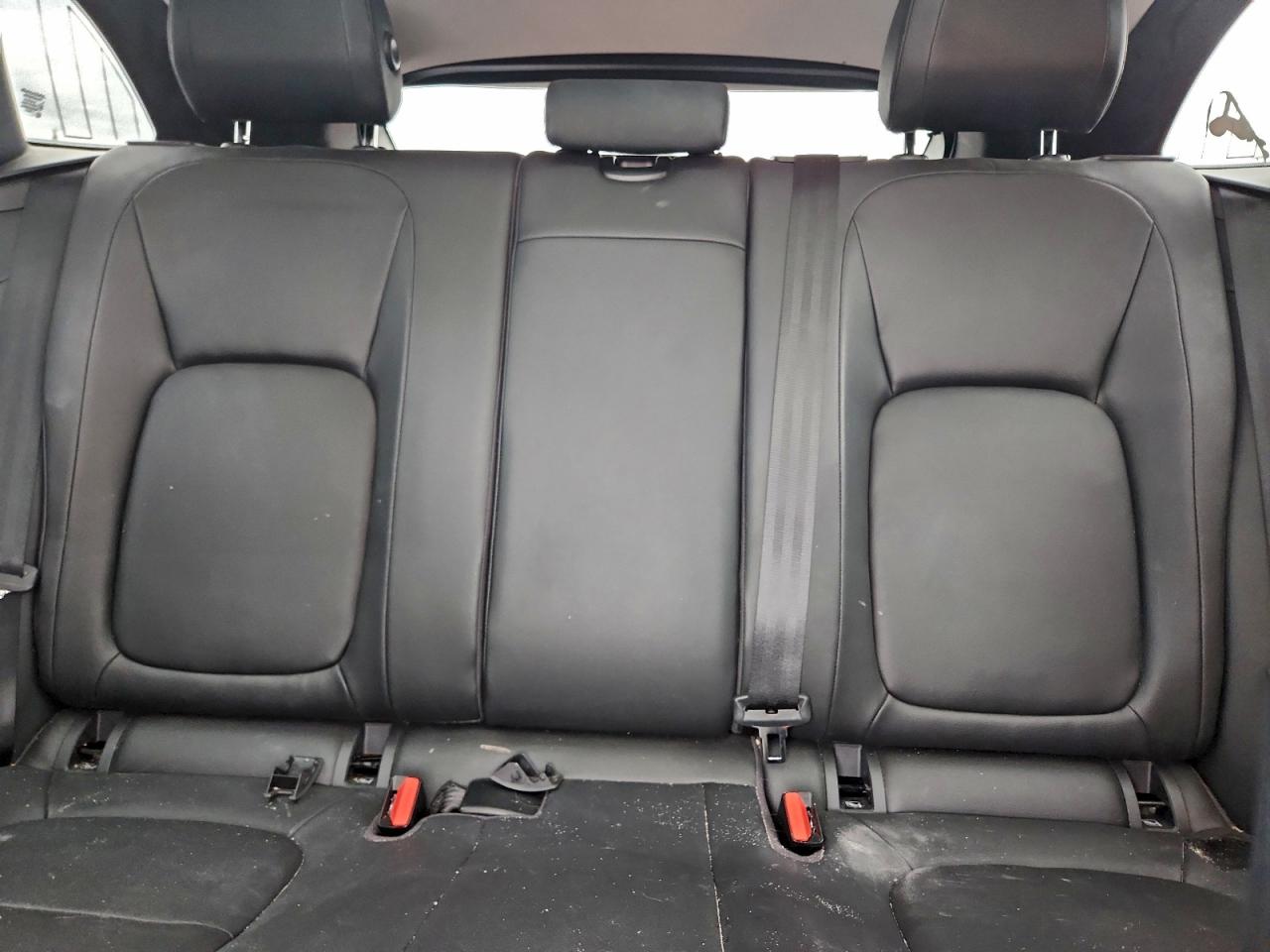 Jaguar F-PACE Premium Image 2