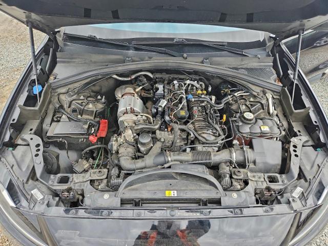 Jaguar F-PACE Premium Image 11