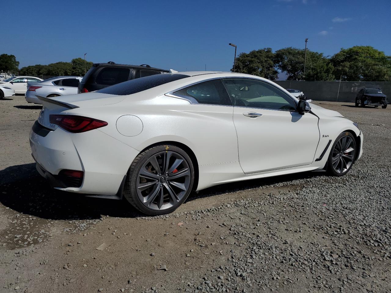 INFINITI Q60 Red Sport 400 Image 3