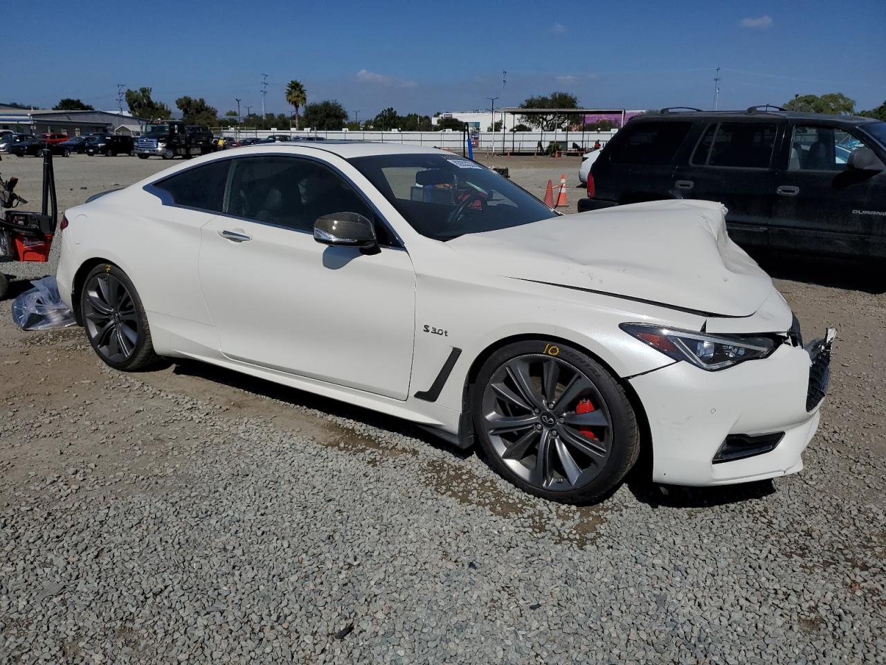 INFINITI Q60 Red Sport 400 Image 6
