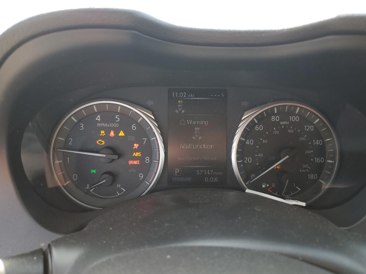 INFINITI Q60 Red Sport 400 Image 10