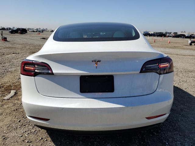 Tesla Model 3 Image 5