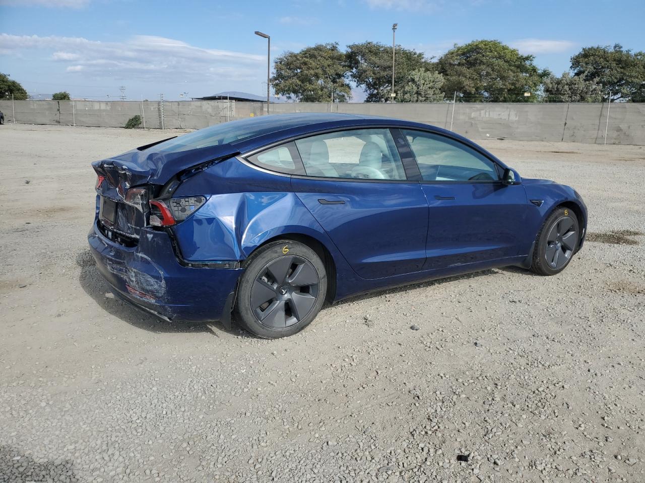 Tesla Model 3 Image 10