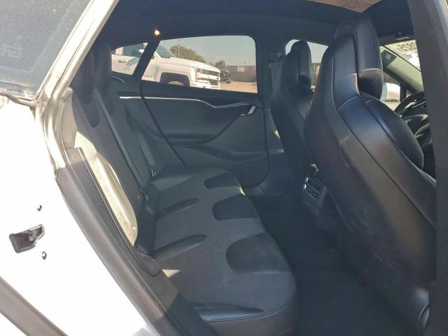 Tesla Model S Image 10
