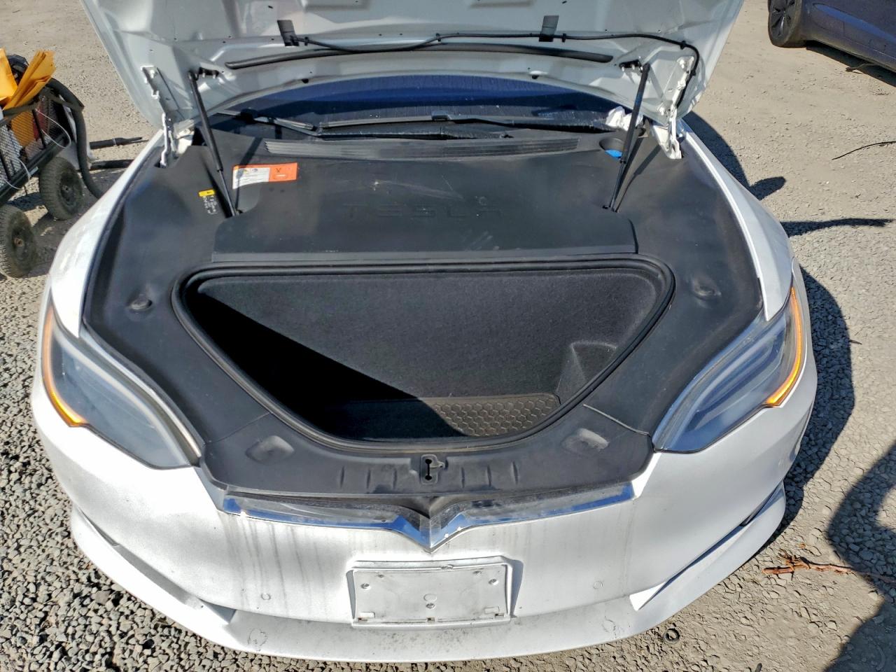 Tesla Model S Image 11