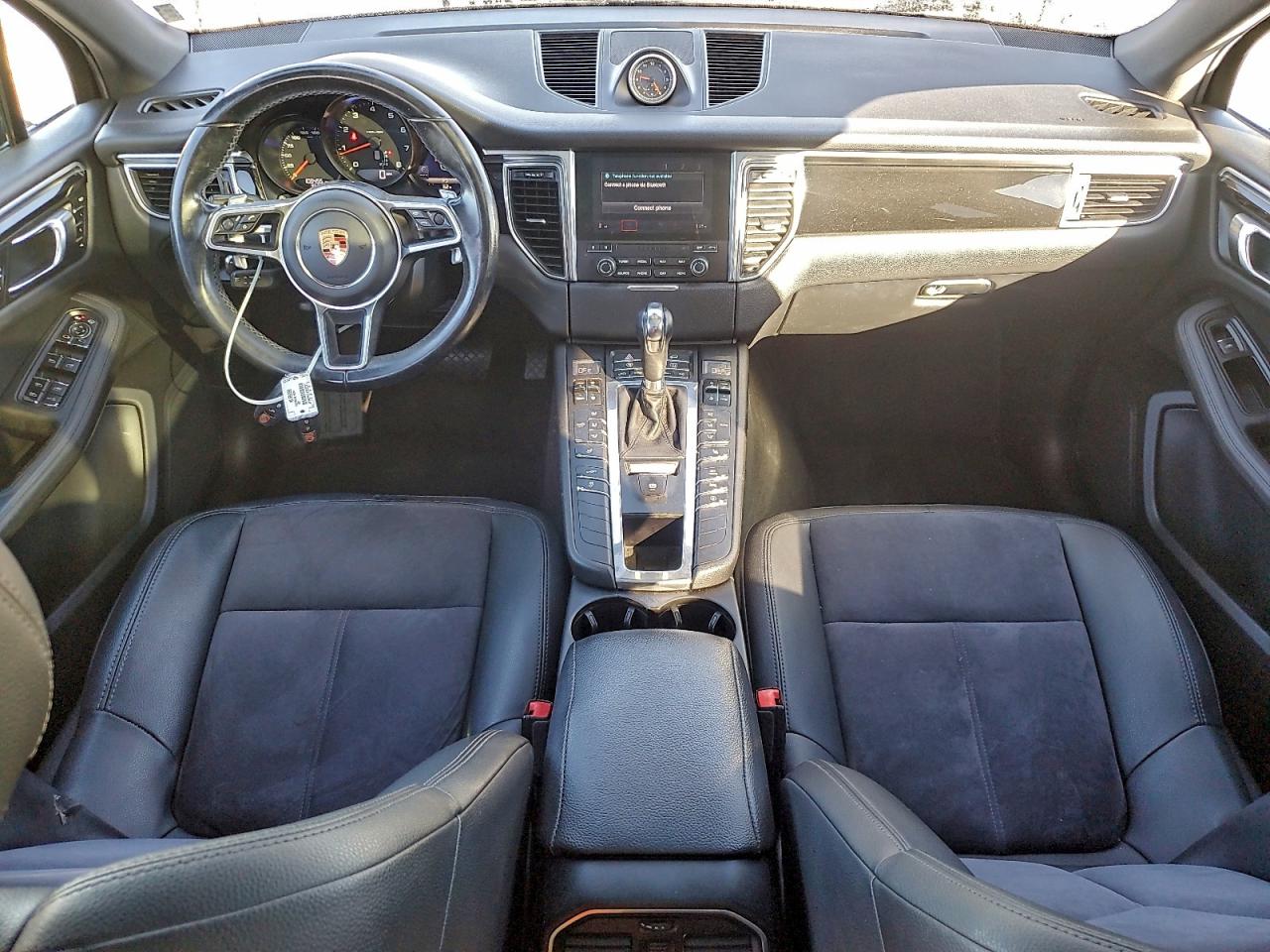 Porsche Macan Image 10