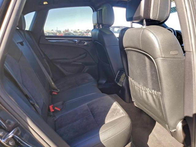 Porsche Macan Image 13