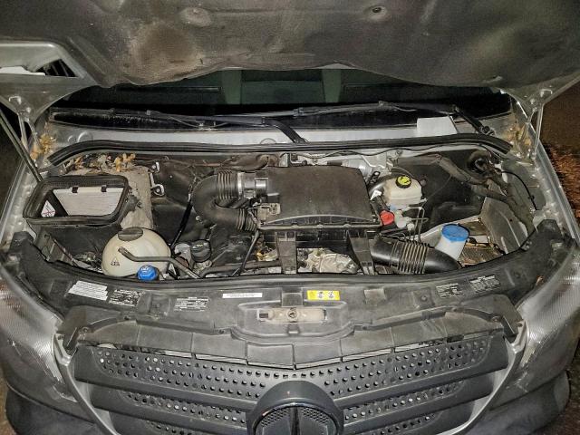 Mercedes-Benz Sprinter 2500 Image 4