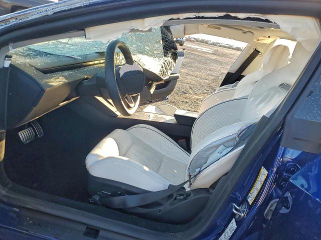 Tesla Model 3 Image 4