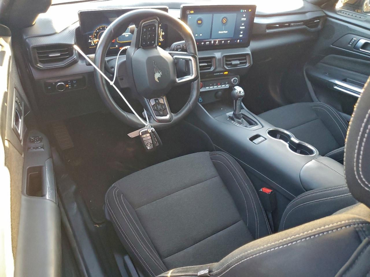 Ford Mustang Gt Image 3